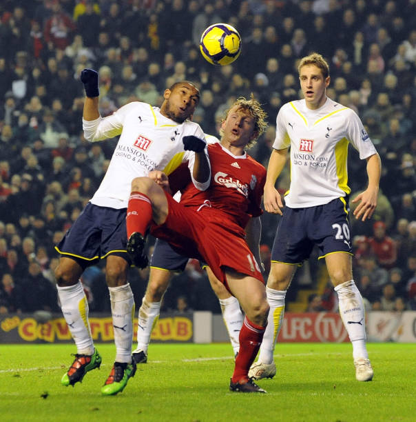 代足坛的传 代足坛的传